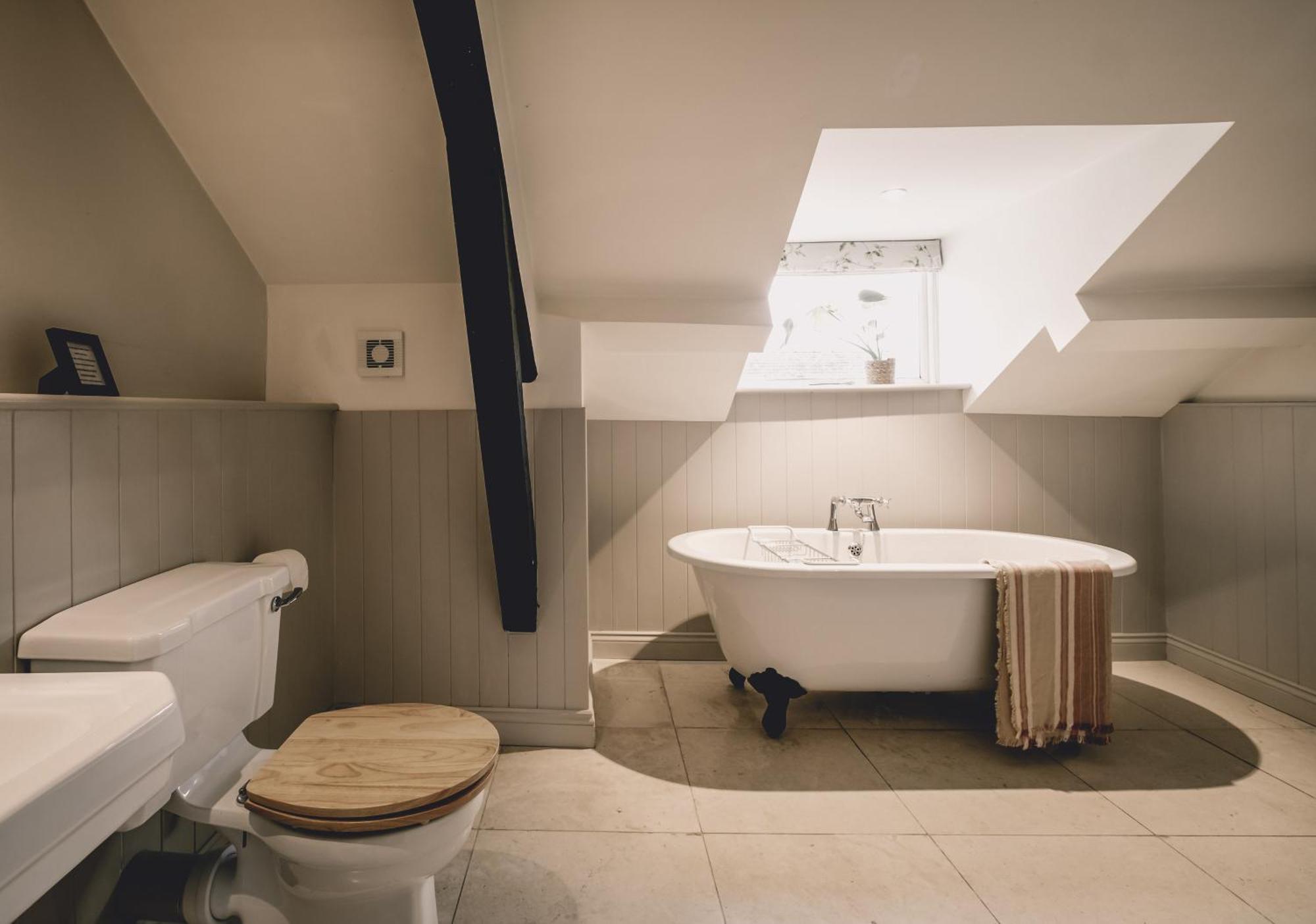 The Hare & Hounds Inn Bowland Bridge Kültér fotó