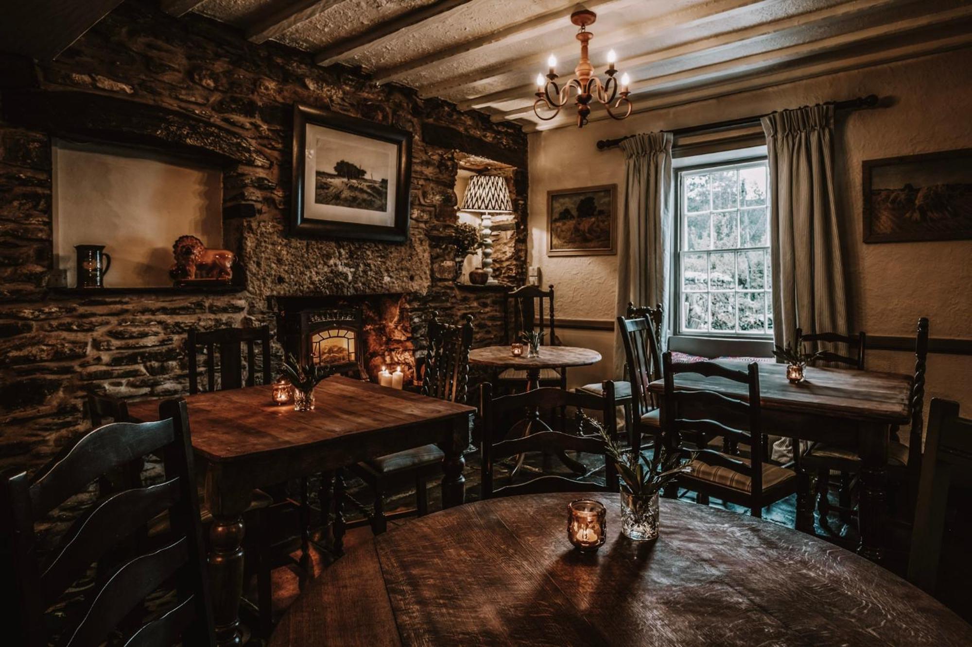 The Hare & Hounds Inn Bowland Bridge Kültér fotó