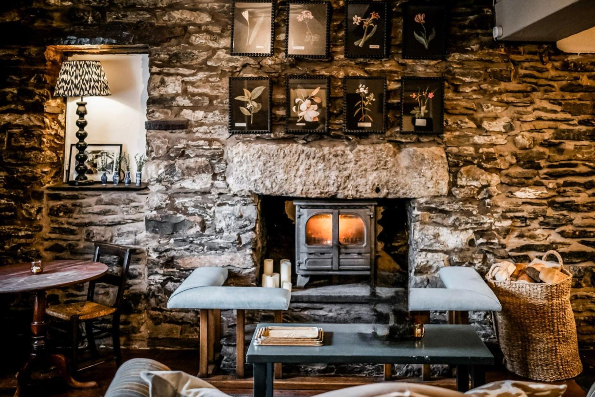 The Hare & Hounds Inn Bowland Bridge Kültér fotó